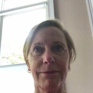 Meet your Posher, Leslie